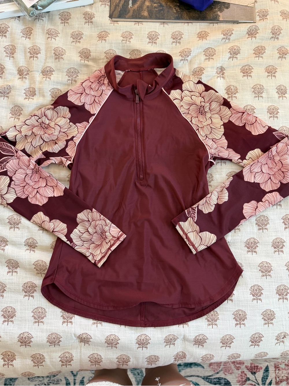 All in Motion (Target) Small Burgundy Floral Long Sleeve Rashguard Top for Women